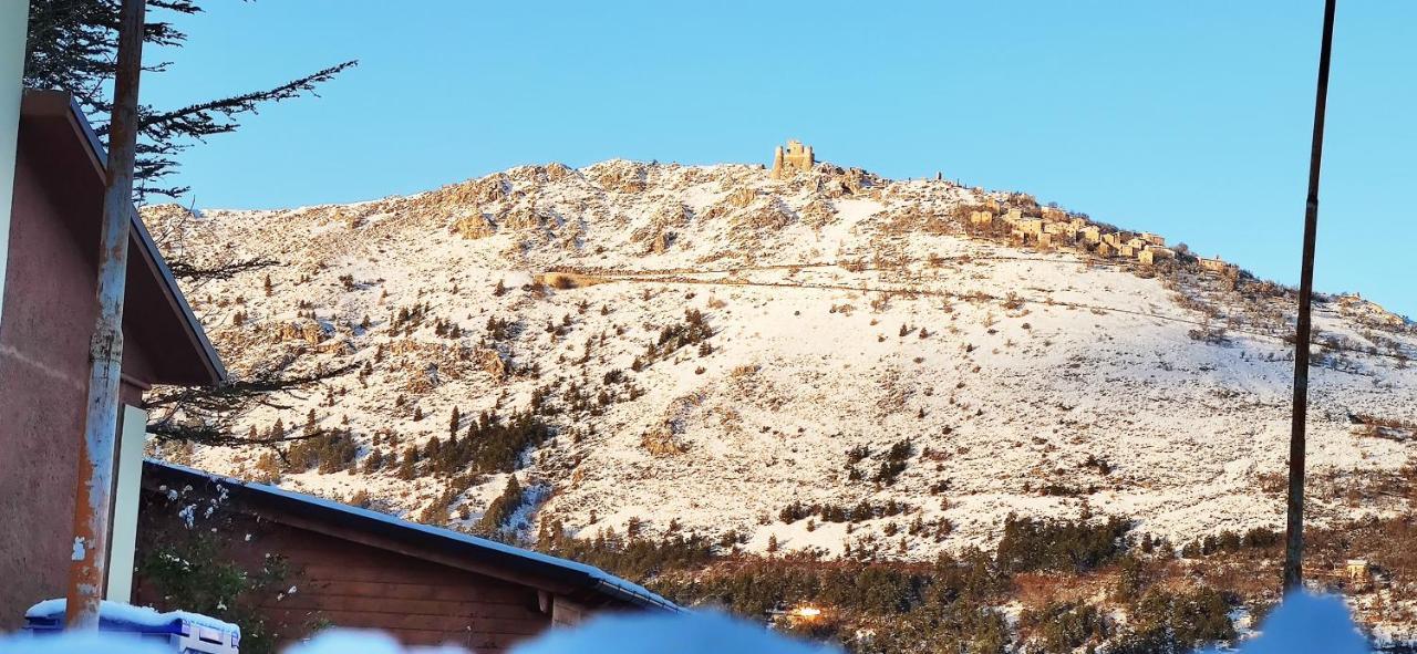Adonis Hotell Castelvecchio Calvisio Eksteriør bilde